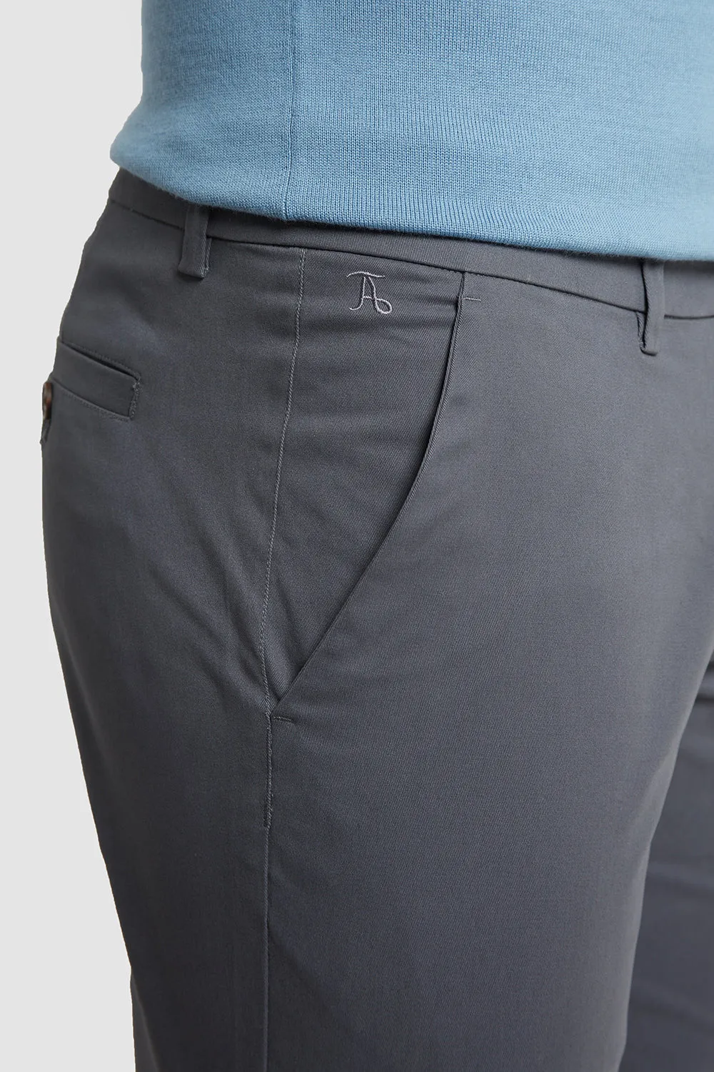 Athletic Fit Chino Shorts in Grey