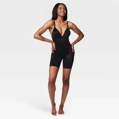 New - ASSETS by SPANX Women's Flawless Finish Plunge Bodysuit